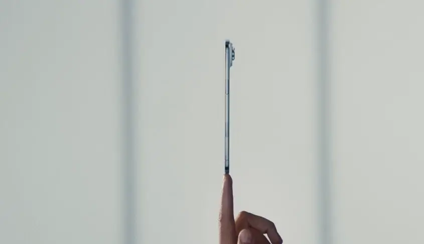 iPhone Air - ультратонкая модель